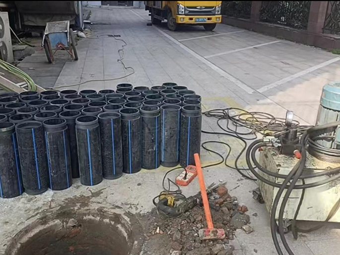西湖PE置换管厂家 DN315置换管 非开挖管短管置换
